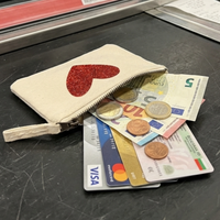 Thumbnail for Малко портмоне със сърце