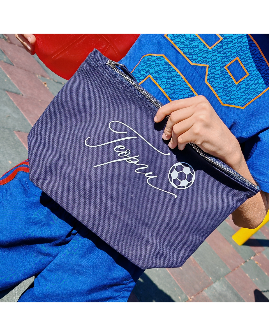 Ученически несесер за момче