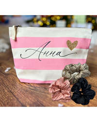 Thumbnail for Несесер с име + копринено скрънчи