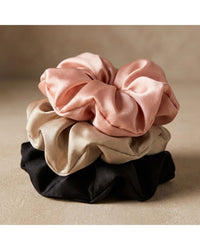 Thumbnail for Подаръчен комплект: несесер, скрънчи и портмоне